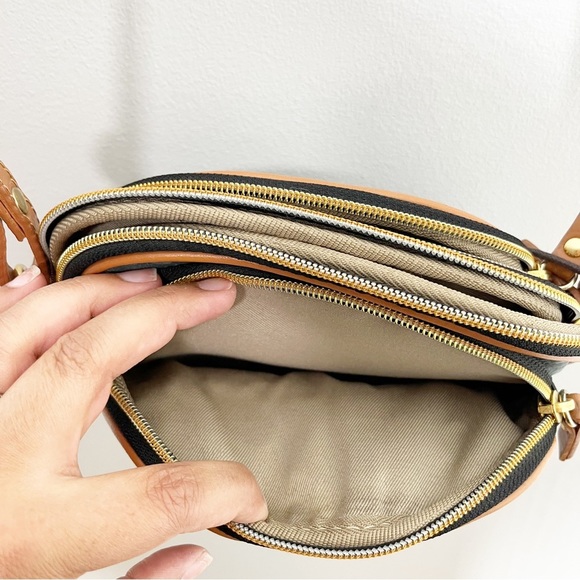 Valentina Green Tan Leather Small Crossbody Purse - Picture 4 of 9